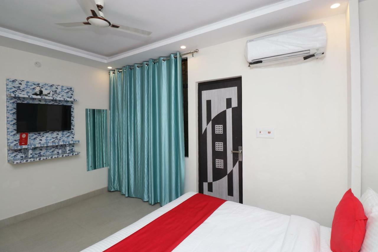 Oyo 25130 Hotel Royal Inn New Delhi Luaran gambar