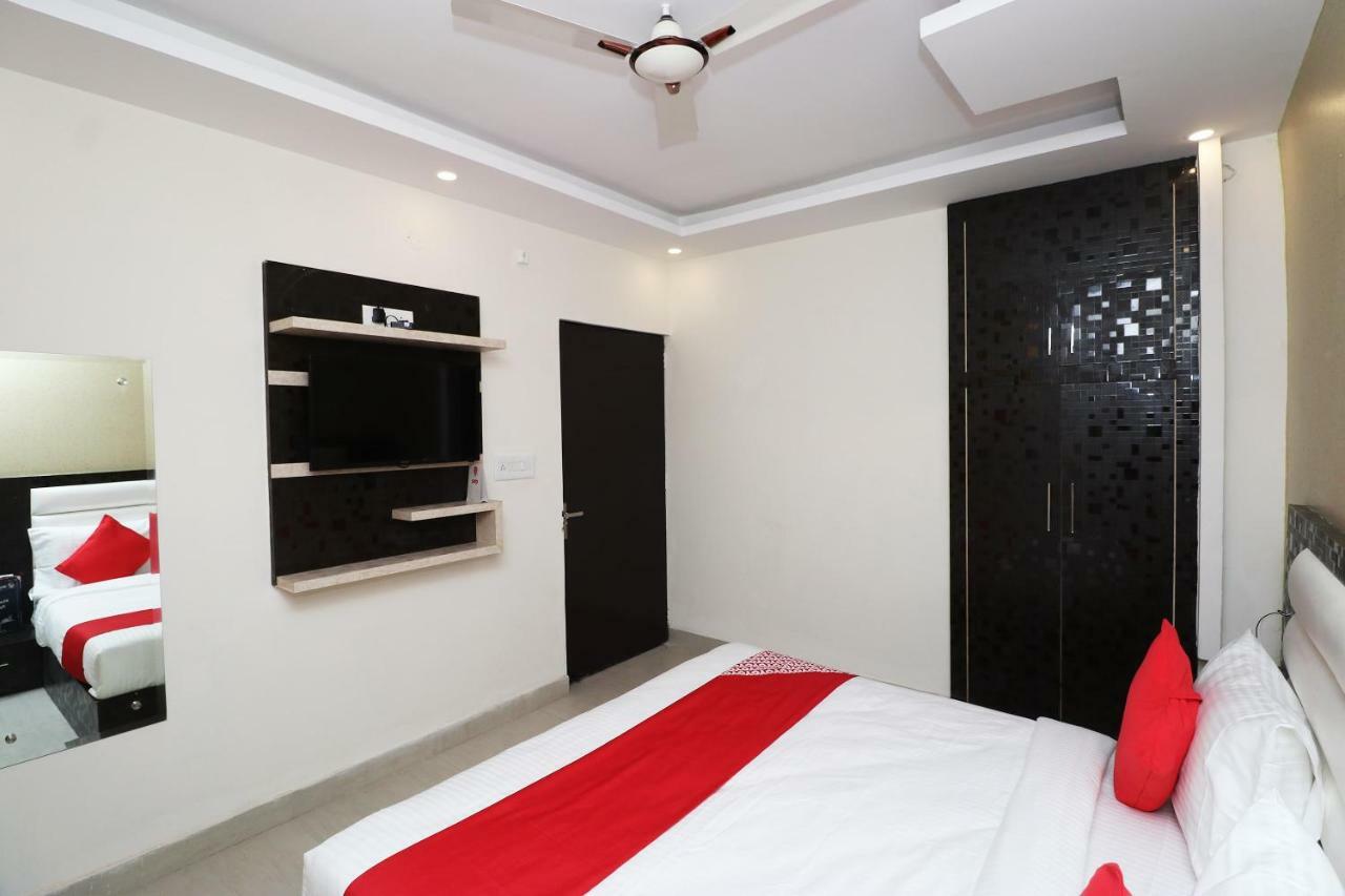 Oyo 25130 Hotel Royal Inn New Delhi Luaran gambar